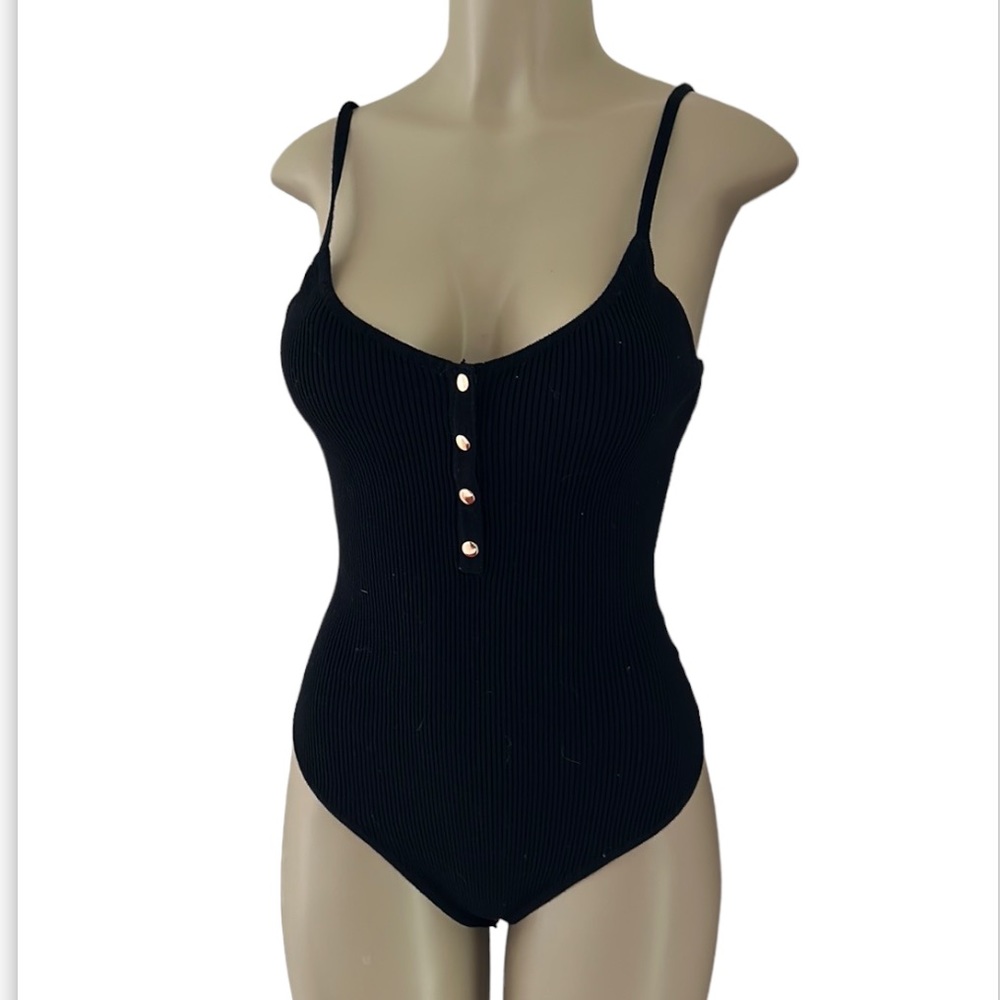 ❗️SALE❗️3x$25 Black form fitting bodysuit